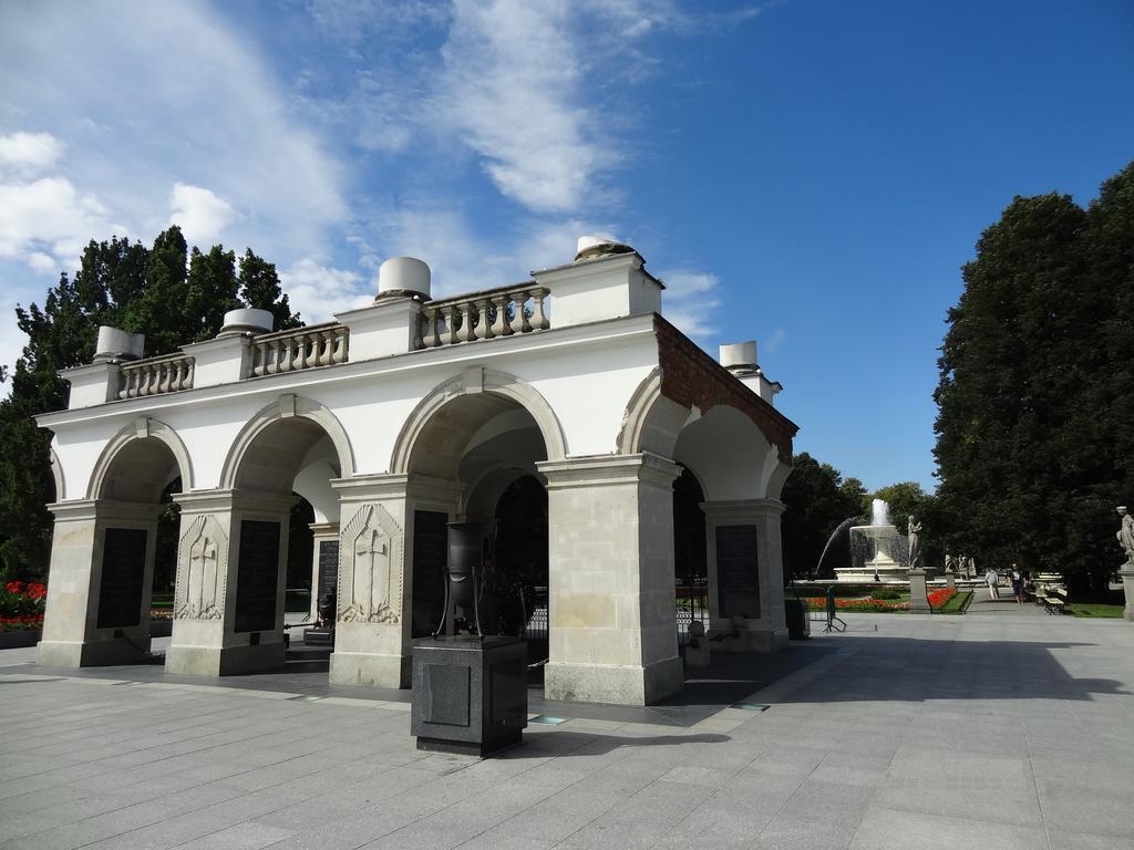 OperaApart Varşovia Exterior foto