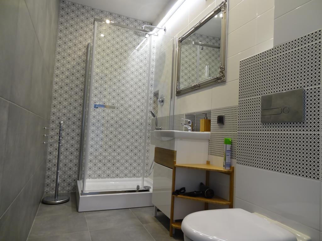 OperaApart Varşovia Exterior foto