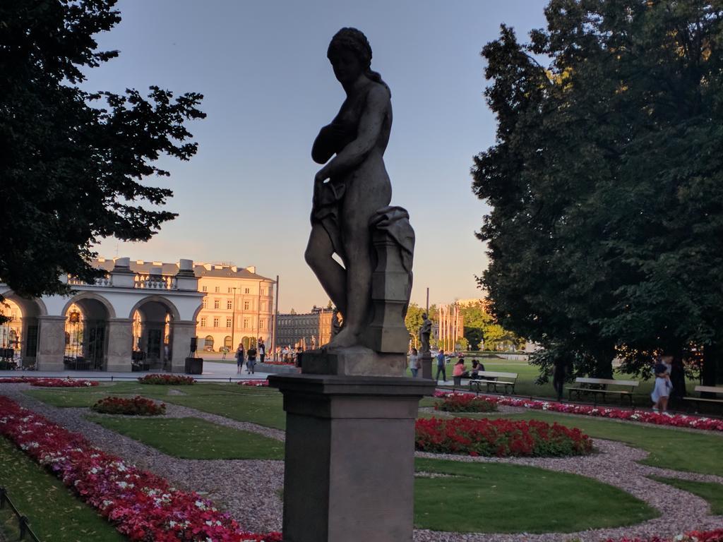 OperaApart Varşovia Exterior foto